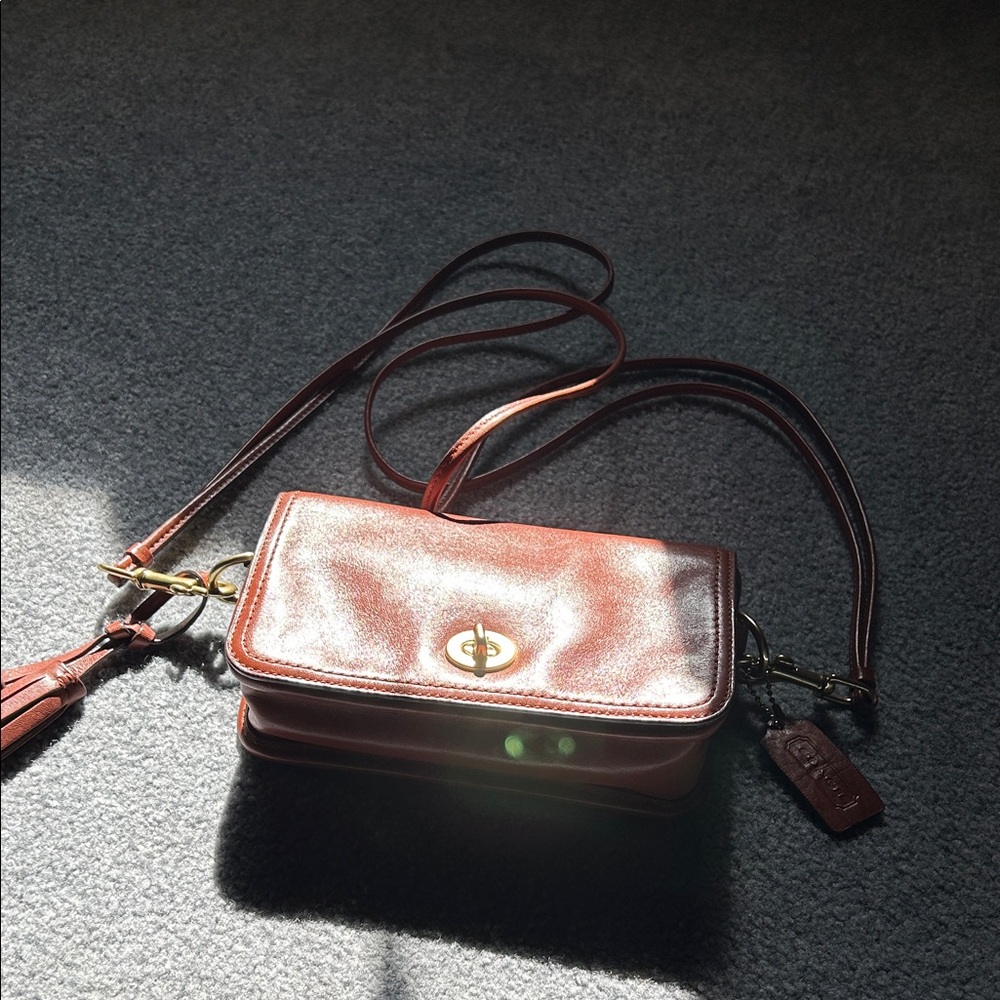 Elegant Brown Leather Coach vintage Crossbody Bag 19914